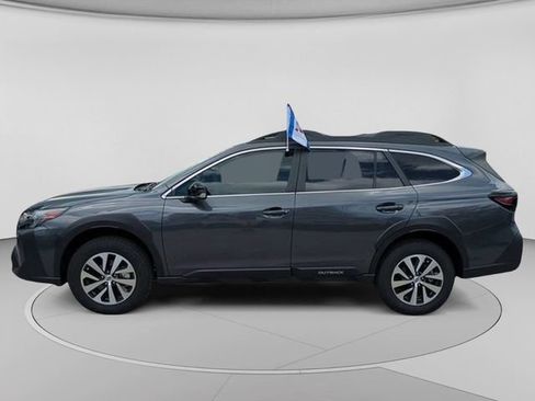 Used 2025 Subaru Outback Premium AWD/4WD image 8