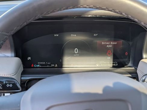 Used 2022 Lincoln Nautilus Reserve image 22