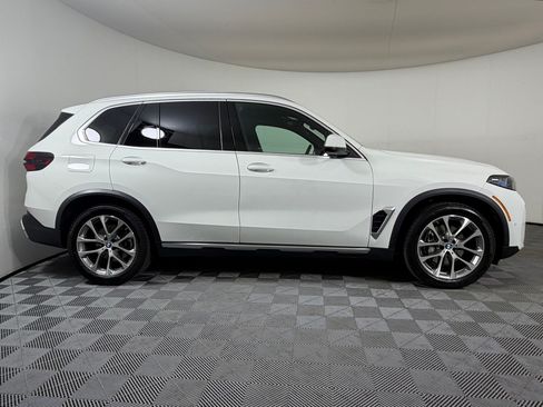 Used 2025 BMW X5 xDrive40i w/ Premium Package AWD/4WD image 8