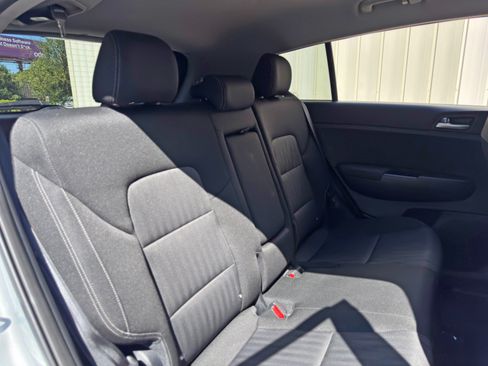 Used 2020 Kia Sportage LX AWD/4WD image 31