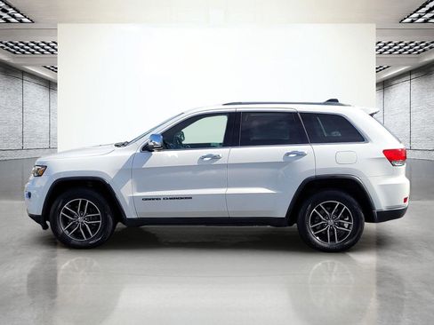 Used 2018 Jeep Grand Cherokee Limited w/ Luxury Group II AWD/4WD image 10