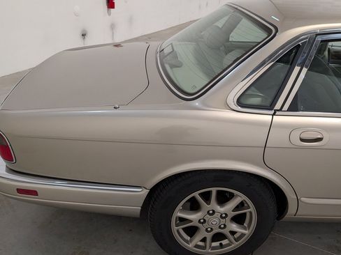 Used 1996 Jaguar XJ6 RWD image 34