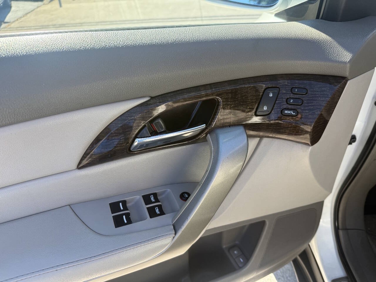 Used 2011 Acura MDX AWD/4WD image 17