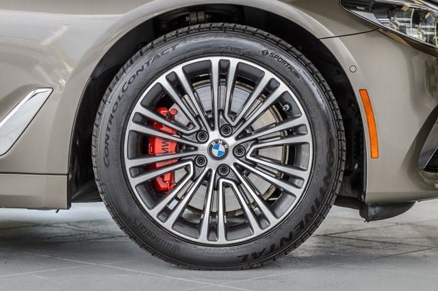 Used 2017 BMW 540i RWD image 16