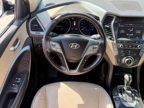 Used 2018 Hyundai Santa Fe Limited FWD image 9