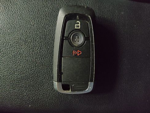 Used 2021 Ford EcoSport SE w/ SE Convenience Package FWD image 32
