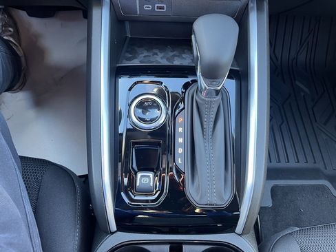 New 2026 Chevrolet Colorado LT image 18