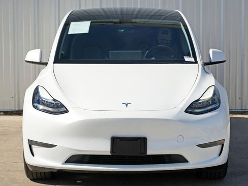 Used 2023 Tesla Model Y Long Range image 47