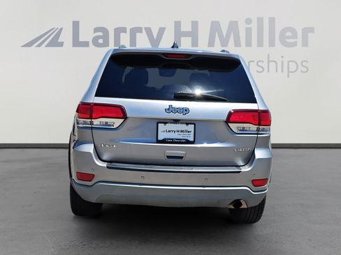 Used 2021 Jeep Grand Cherokee Laredo X AWD/4WD image 4