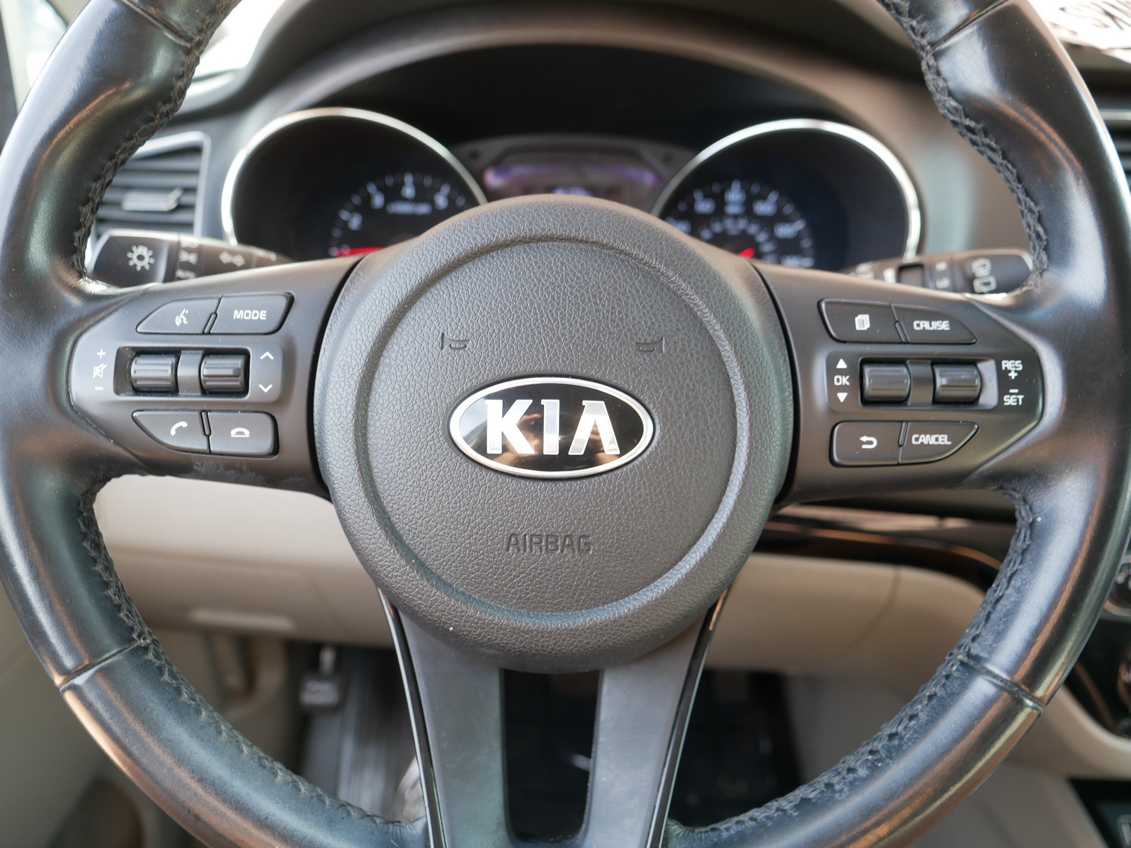 Used 2020 Kia Sedona EX FWD image 25