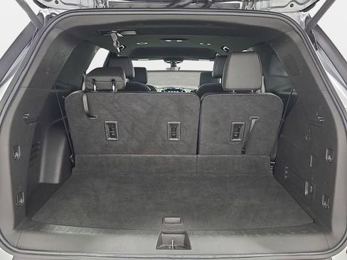 Used 2023 Chevrolet Traverse RS AWD/4WD image 33