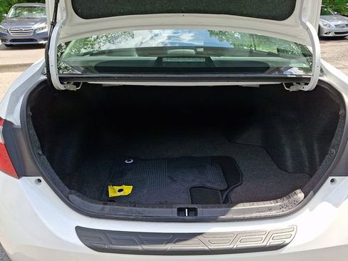 Used 2014 Toyota Corolla S FWD image 29