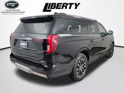 Used 2025 Ford Expedition Max Platinum AWD/4WD image 3