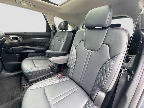 Certified 2023 Kia Sorento SX Prestige AWD/4WD image 26
