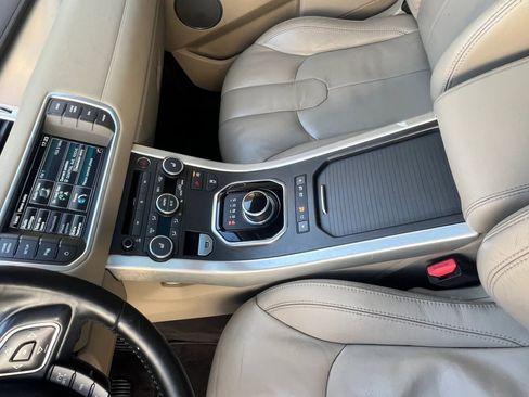 Used 2014 Land Rover Range Rover Evoque Pure Plus image 25