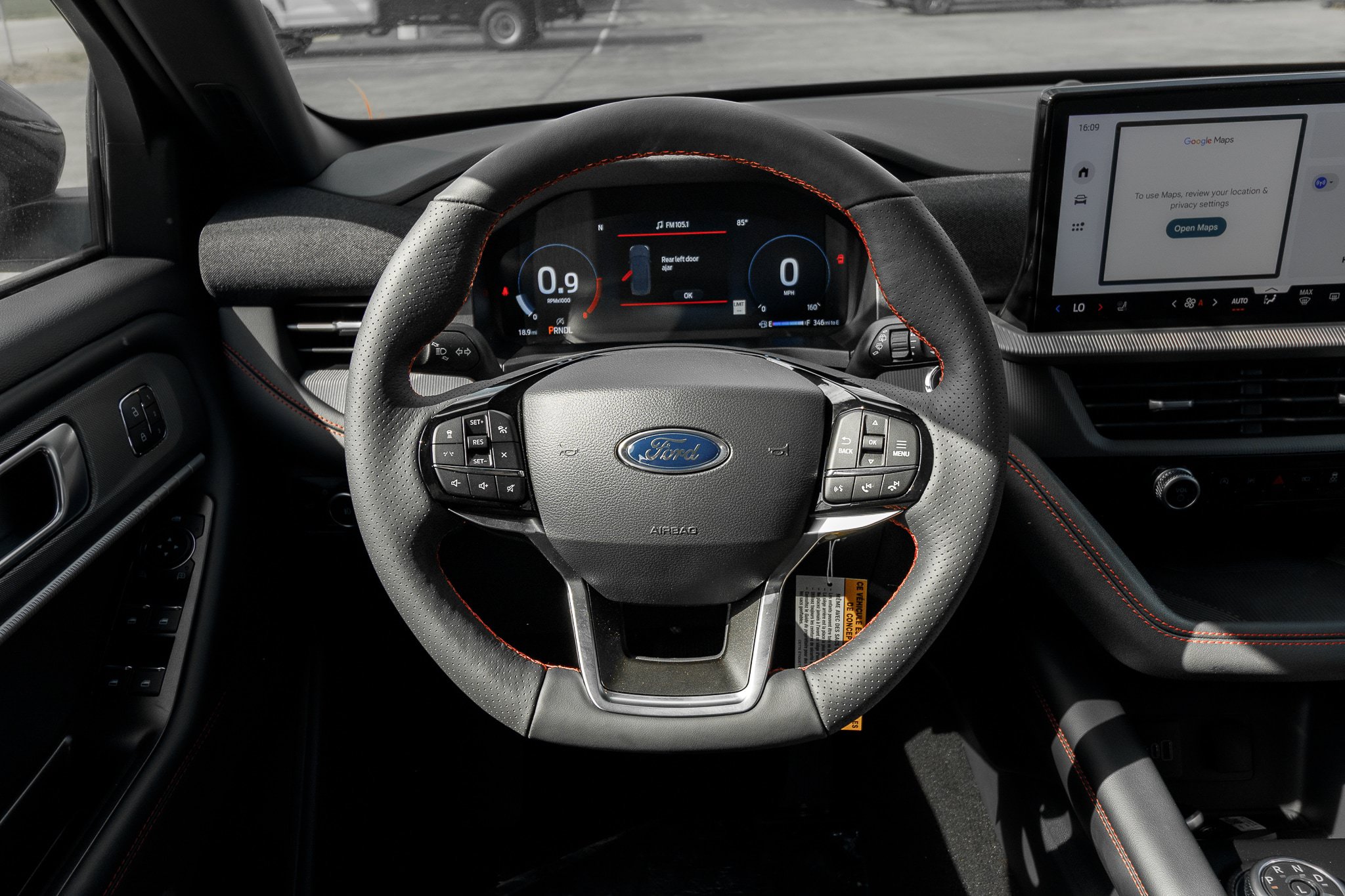 Used 2026 Ford Explorer ST-Line w/ ST-Line Street Pack AWD/4WD image 10