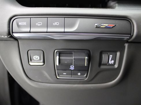 Certified 2023 Cadillac Escalade ESV V image 26