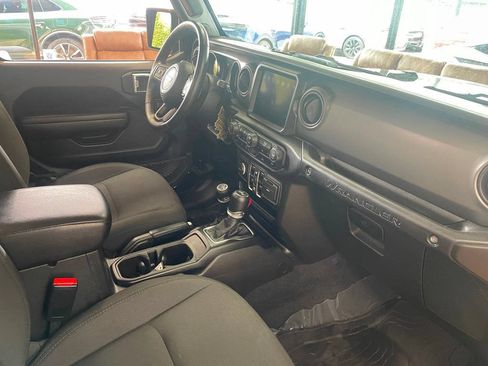 Used 2023 Jeep Wrangler Unlimited w/ Cold Weather Group AWD/4WD image 23