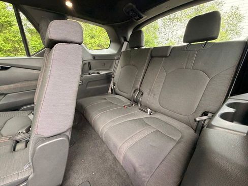 Used 2023 Honda Pilot Sport image 38
