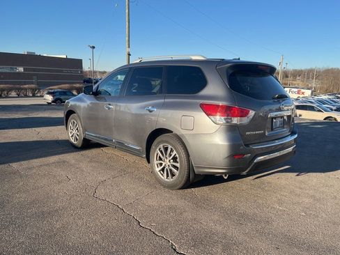 Used 2015 Nissan Pathfinder SL image 4