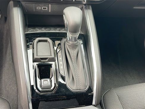 New 2026 GMC Canyon Elevation w/ Convenience Package image 19