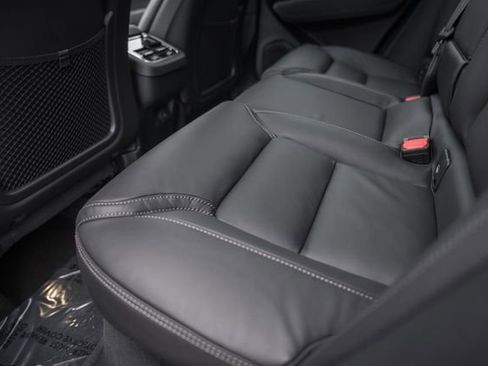 New 2026 Volvo XC60 B5 Ultra w/ Protection Package Premier image 33