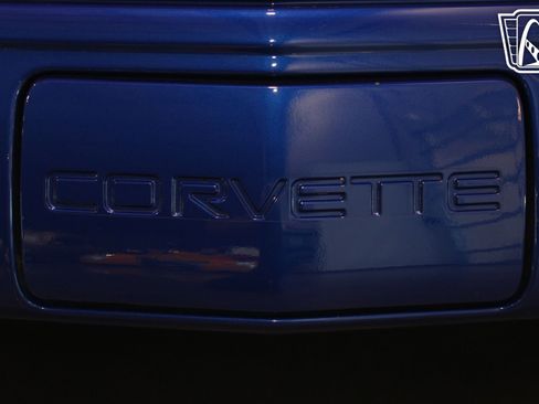 Used 1994 Chevrolet Corvette Coupe RWD image 40