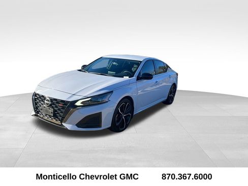 Used 2024 Nissan Altima 2.5 SR image 8