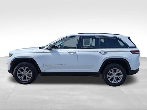 Used 2022 Jeep Grand Cherokee Limited AWD/4WD image 4