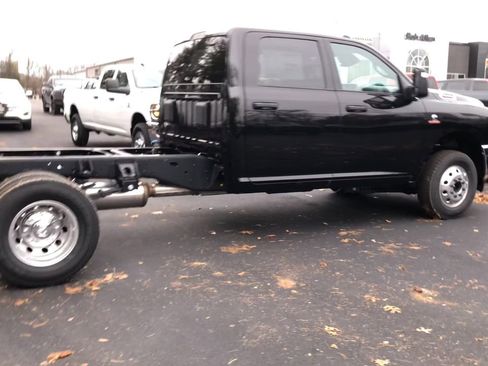 New 2026 RAM 3500 Tradesman w/ Chrome Appearance Group image 8