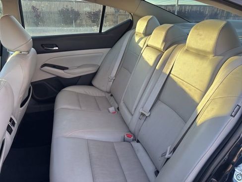 Certified 2020 Nissan Altima 2.0 Platinum image 21