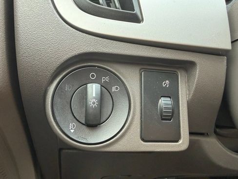 Used 2009 Ford Focus SES FWD image 22