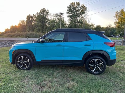 Used 2021 Chevrolet TrailBlazer RS w/ Technology Package image 2