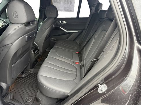 Used 2021 BMW X5 sDrive40i w/ Convenience Package image 16