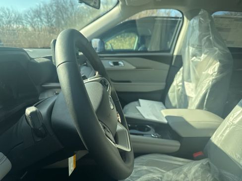 New 2026 Ford Explorer Active w/ Active Comfort Package AWD/4WD image 30