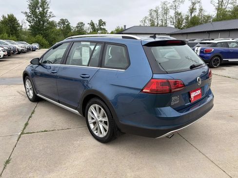 Used 2017 Volkswagen Golf Alltrack SE AWD/4WD image 6
