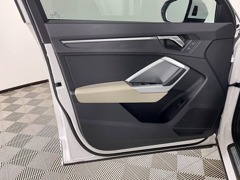 Used 2020 Audi Q3 2.0T Premium w/ Convenience Package image 18