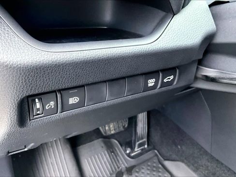 Certified 2025 Toyota RAV4 XSE image 33