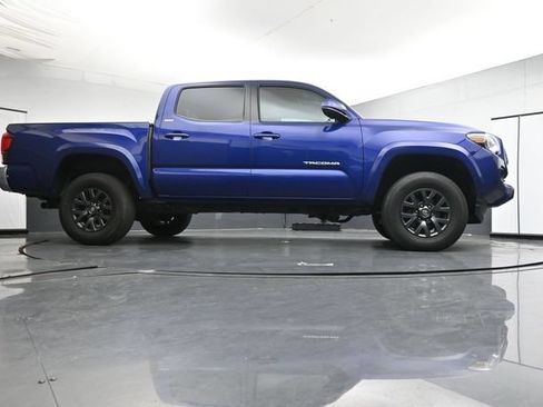 Used 2023 Toyota Tacoma SR5 AWD/4WD image 32