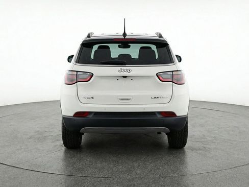 Used 2025 Jeep Compass Trailhawk AWD/4WD image 7