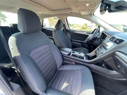 Used 2020 Ford Fusion SE AWD/4WD image 30