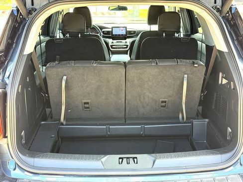 Used 2024 Ford Explorer XLT w/ Equipment Group 202A image 7