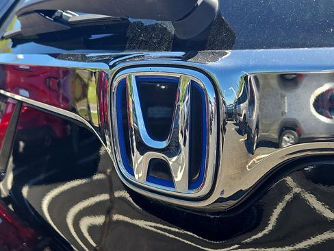 Used 2020 Honda CR-V Touring image 29