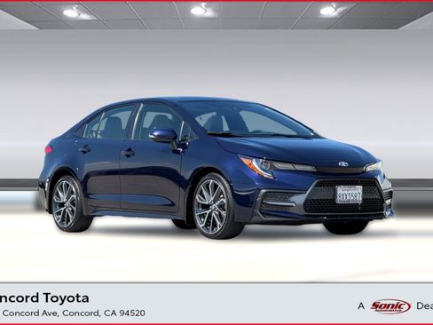 Used 2022 Toyota Corolla SE w/ SE Premium Package FWD image 1