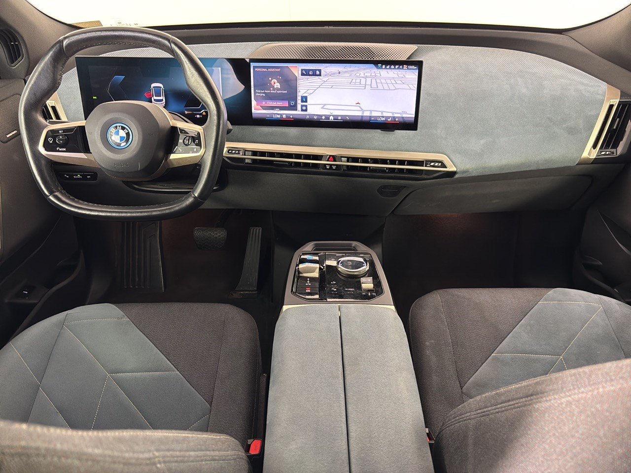 Certified 2024 BMW iX xDrive50 w/ Sport Package AWD/4WD image 17