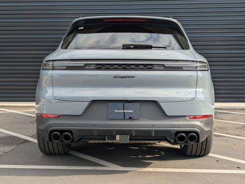 New 2026 Porsche Cayenne E-Hybrid image 10