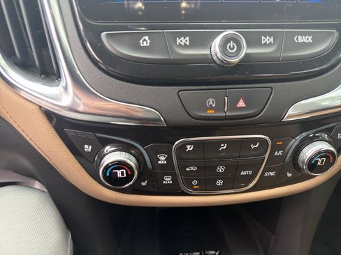 Used 2022 Chevrolet Equinox Premier image 5