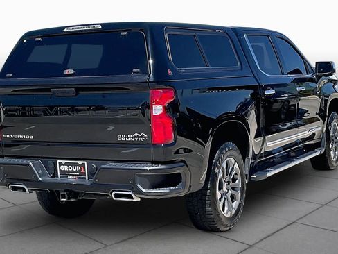 Used 2023 Chevrolet Silverado 1500 High Country w/ Z71 Off-Road Package AWD/4WD image 13