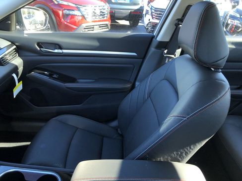 New 2025 Nissan Altima 2.5 SR w/ SR Premium Package image 31