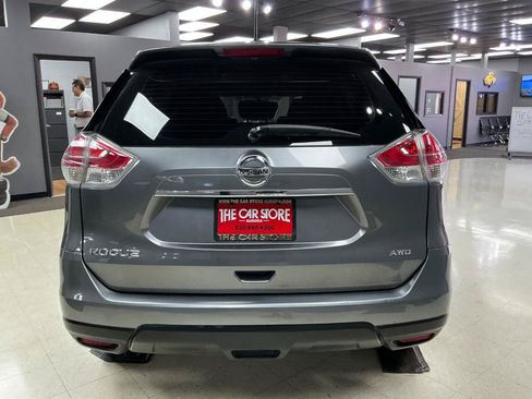 Used 2016 Nissan Rogue S AWD/4WD image 10
